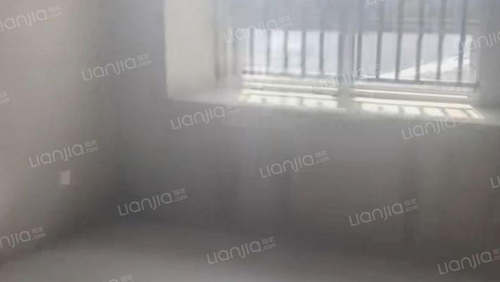 瑞丽玖珑府二手房实景图