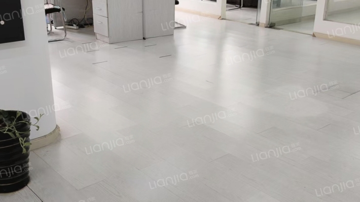 世贸中心二手房实景图