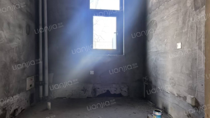 竹语堂 联排边户院子大 满五年 毛坯房 业主诚售-卫生间C