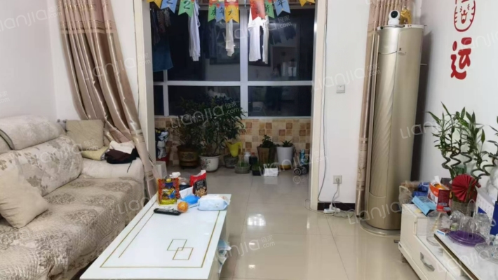 此房户型好，全阳2居，采光充足，交通便利，-阳台