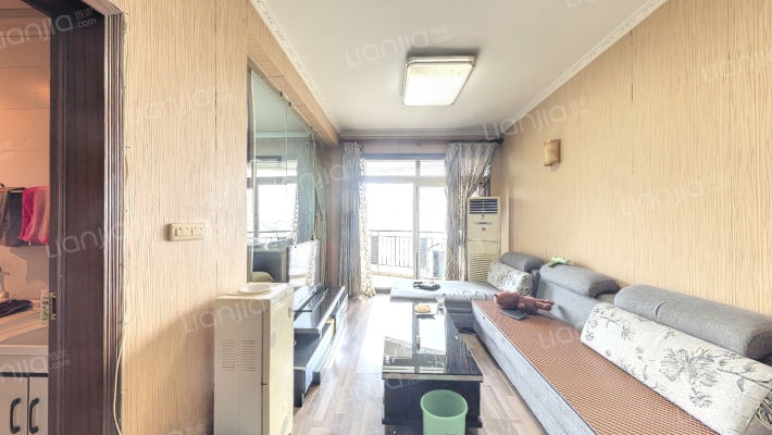 爱丁新甸二手房实景图