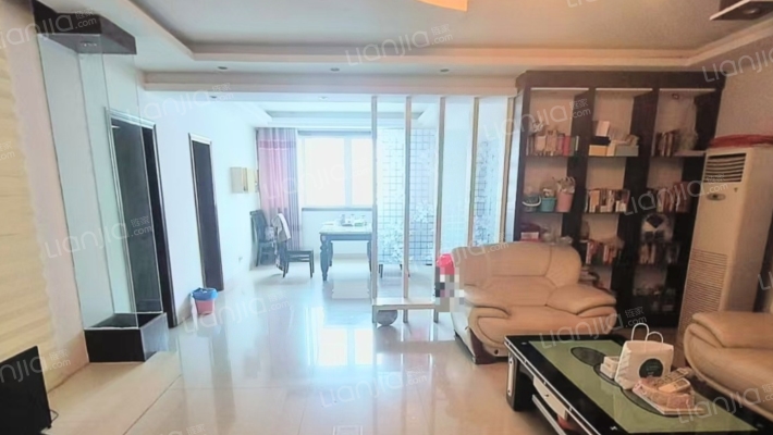 纬中路二手房实景图