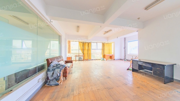 时代广场二手房实景图