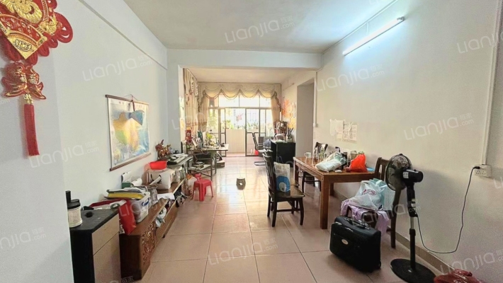 新兴花园小区二手房实景图