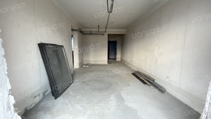 汽车城丽晶湾二手房实景图