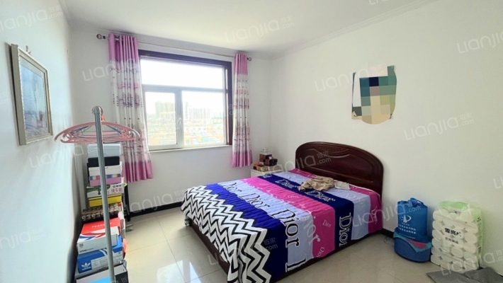 冠云路大产权，南北通透精装修，有房本可过户-卧室A