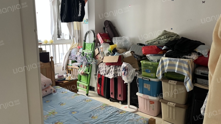 出门就是菜市场，距离二康500米，采光充足，视野好-卧室B