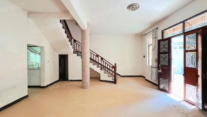 逢时花园东海苑B区二手房实景图