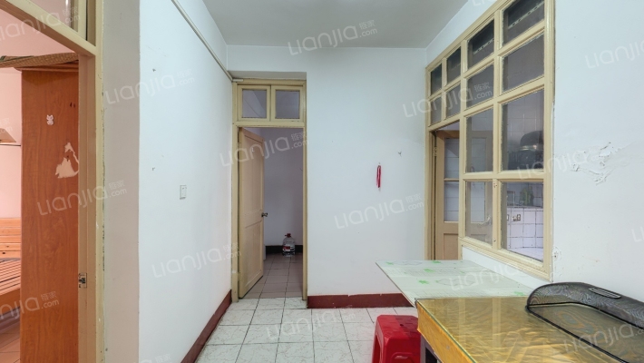 建工局小区二手房实景图