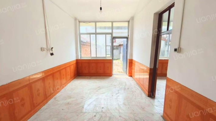 马伸桥中心粮库南院二手房实景图