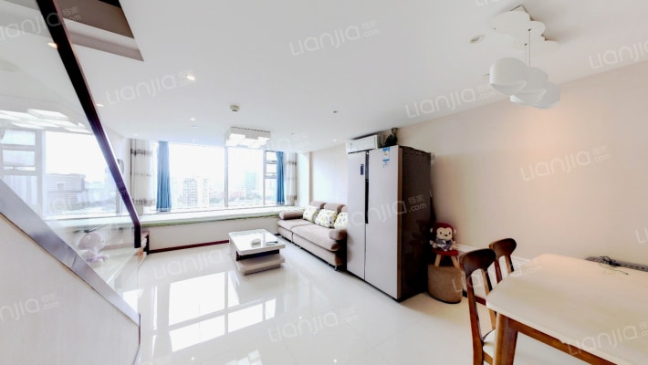 日信国际DOUBLE时代二手房实景图