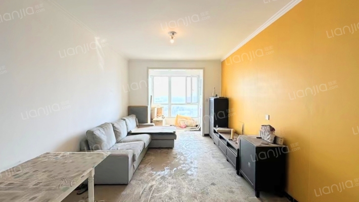 温莎假日二期，满二，简单装修，视野好采光好-客厅