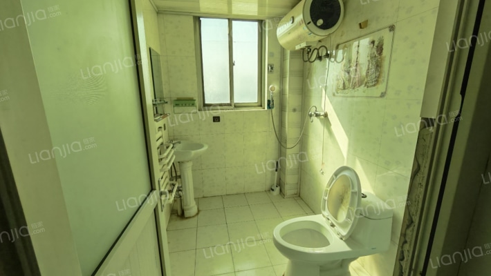 鼓楼新城 2室2厅 南 北-卫生间