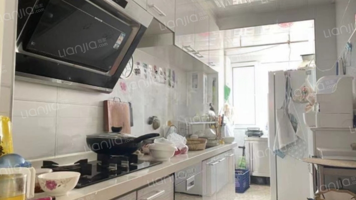 涿州市松林店电梯高层，集中供暖，南北通透三居室-厨房