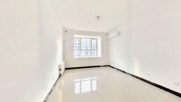 兴泰里西区二手房实景图