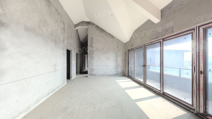 高科江澜礼墅三期一组团二手房实景图