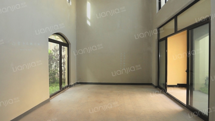 融创紫泉枫丹三期二手房实景图