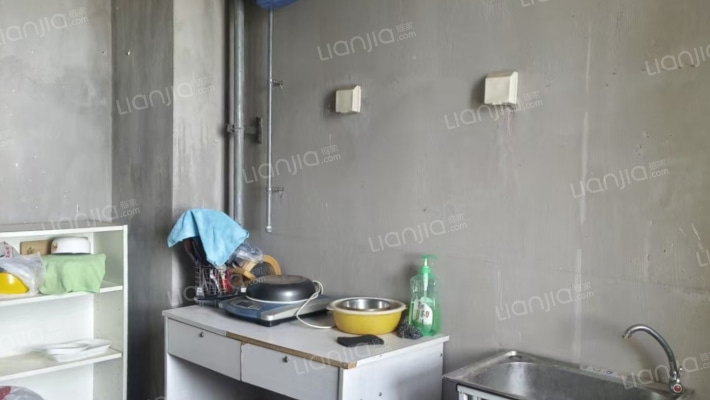 水岸花城 3室1厅 南 北-厨房