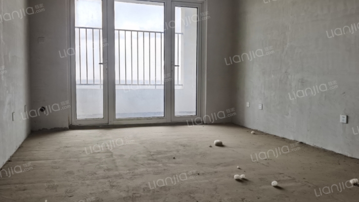 小区位于高尔夫别墅里看房方便安保措施齐全环境优美-客厅