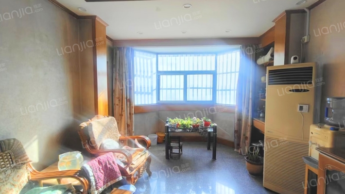 印刷厂小区二手房实景图