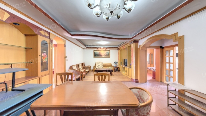 沁园新村C区二手房实景图