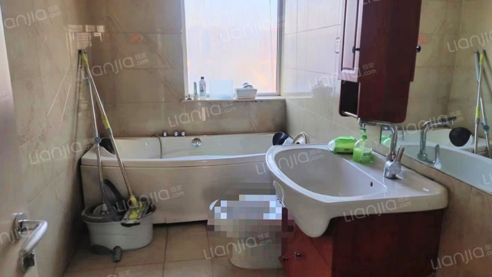 燕赵花园 电梯房 凤凰层 南北通透3居室 精装修-卫生间B