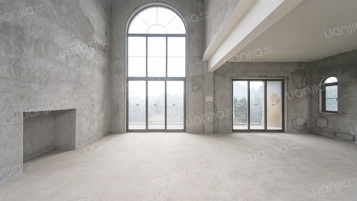 庆隆南山国际社区柏蔚庄二手房实景图