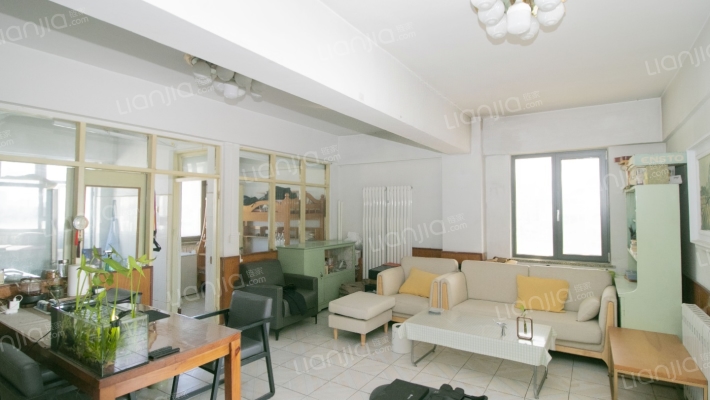 张家口市人防宿舍楼二手房实景图