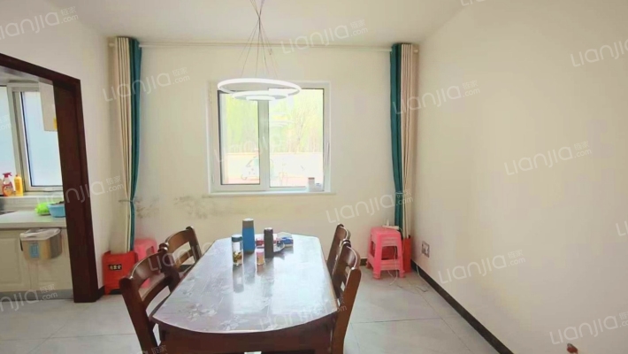 北京界三利中和城大三居双卫，户型好，离北京近的房。-餐厅