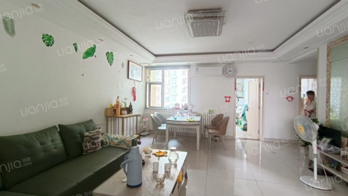 东升龙华园C区二手房实景图