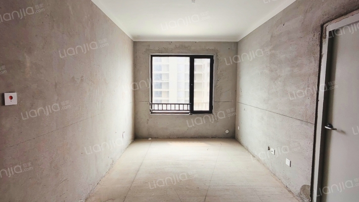 香江健康小镇荷风竹苑二手房实景图