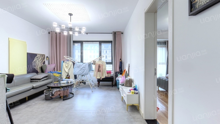 中航绿城理想城百合花园二手房实景图