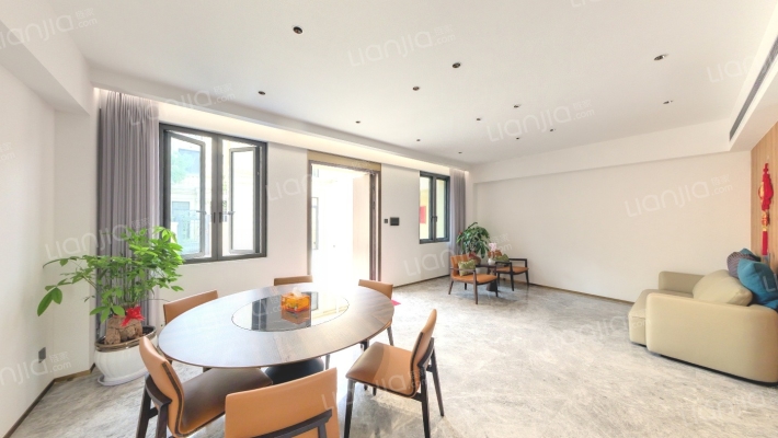 东城合院二手房实景图