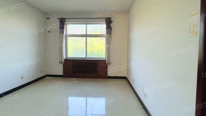 长天小区 6室2厅 南 北-卧室E