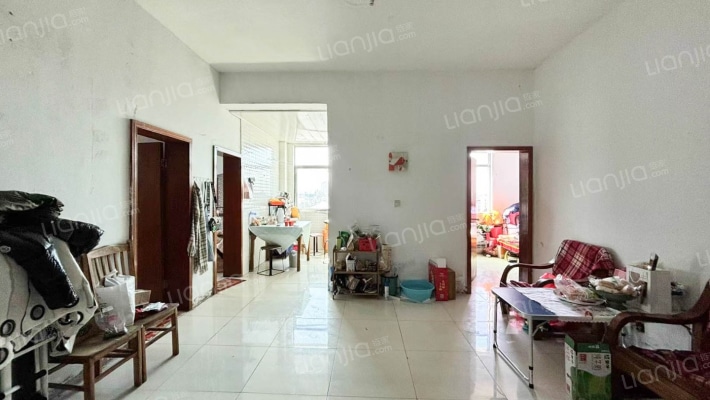 饮服公司宿舍二手房实景图