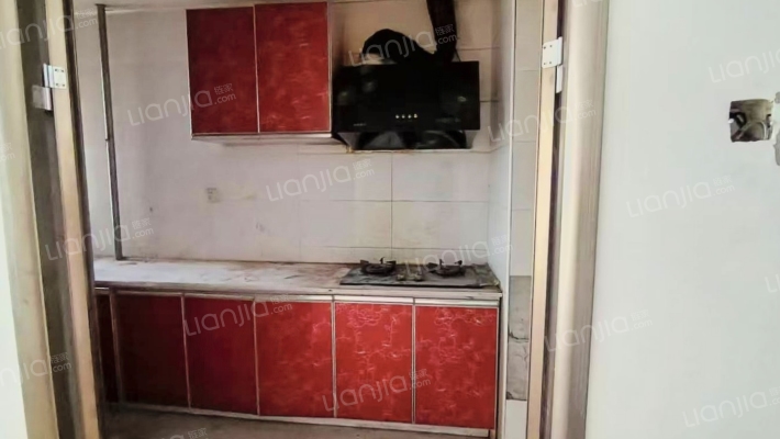 满二，两居室，集中供暖，采光好，优质房源！-厨房