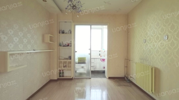 双塔板楼中间楼层，房本满五，税费低-餐厅