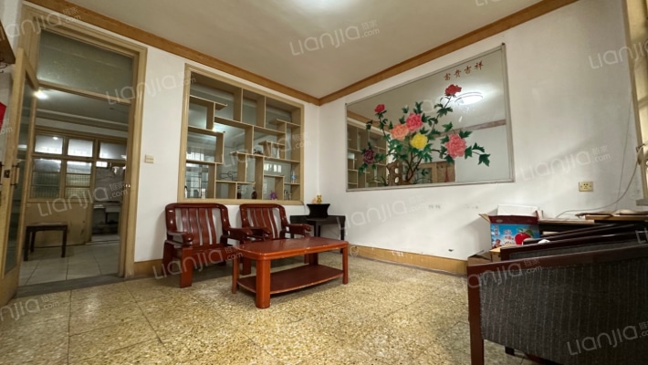 东店东街居民楼二手房实景图