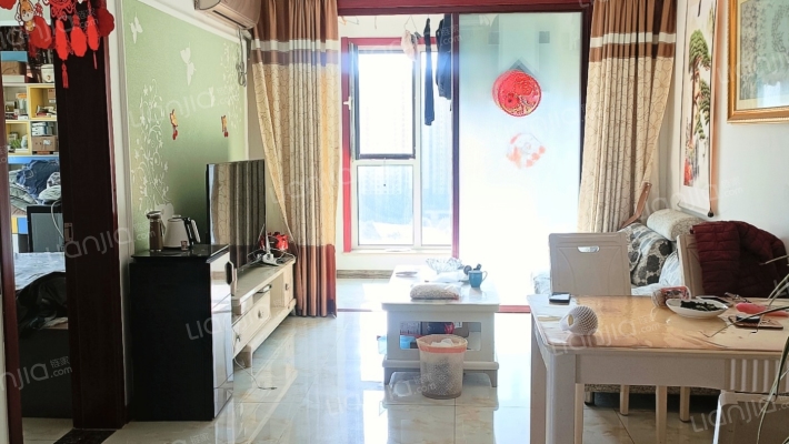 东南两居，房本满2，采光充足，交通便利!-客厅