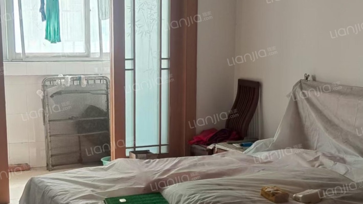 红旗小区二手房实景图