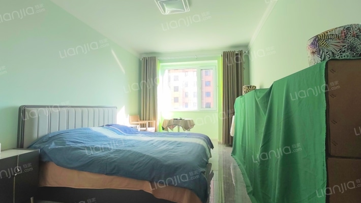 双塔片区距离西丁500米，精装修大2居，无遮挡-卧室A