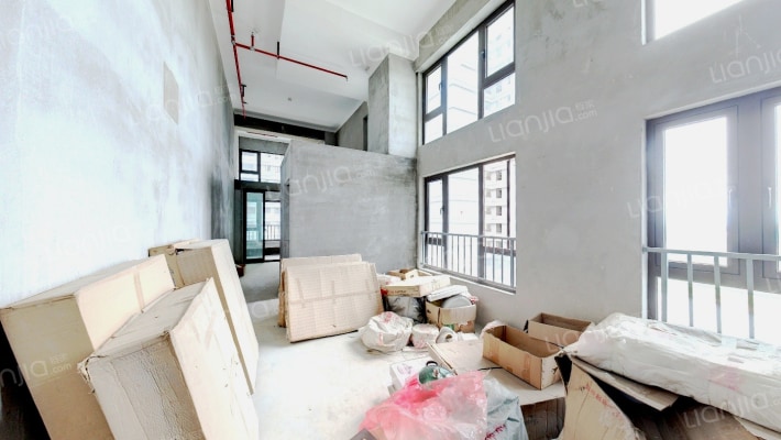 桂林吾悦公寓4.8米高，边户，采光好-客厅