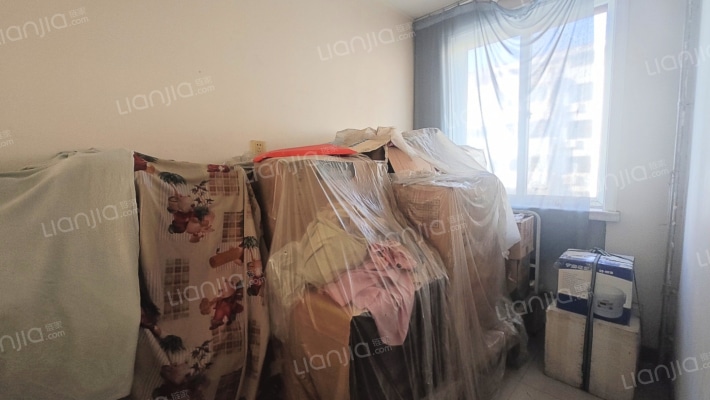 物探九号院 南北通透4居 集中供暖 配套齐全-卧室D