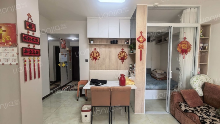 自住装修，二康旁，有电梯，配套齐全-客厅