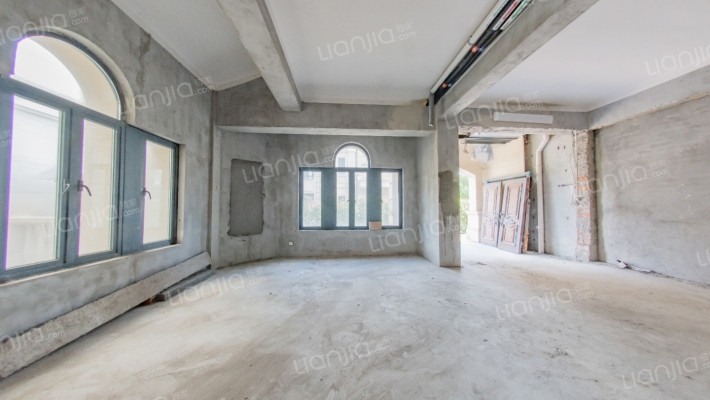 嘉德别墅二手房实景图