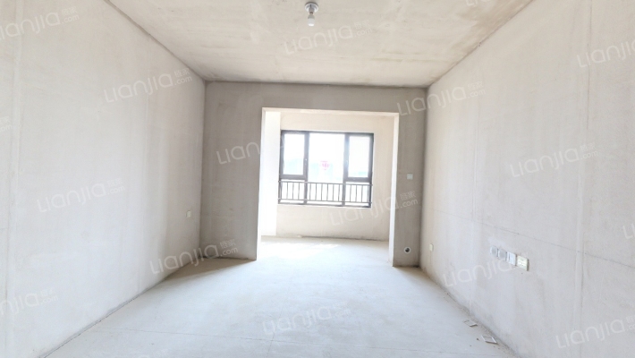 保利和悦华锦二手房实景图