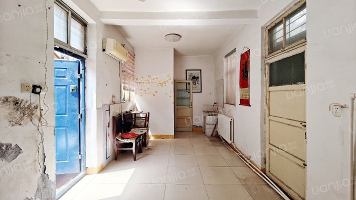 盐业果品宿舍二手房实景图