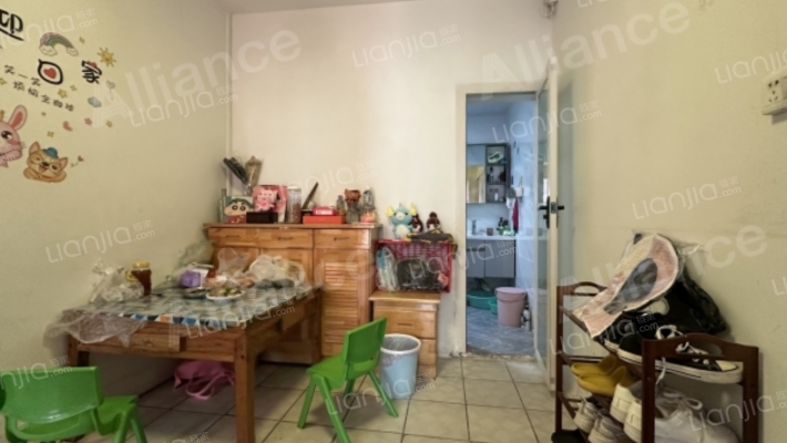 人民东路南一巷二手房实景图