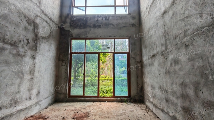 山湖海二手房实景图