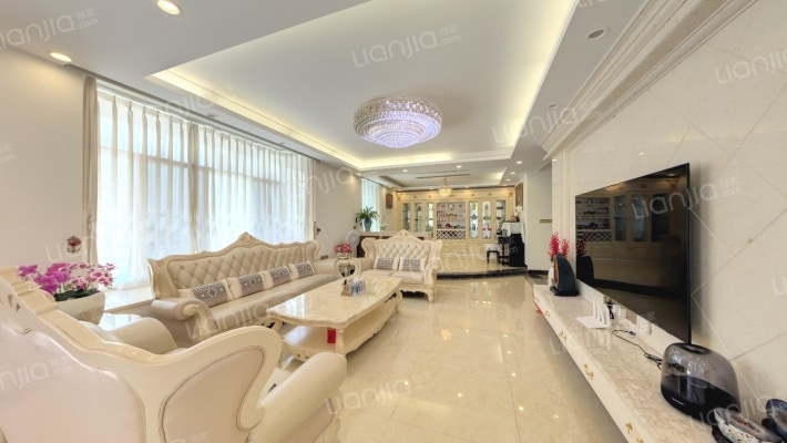 高尔夫山庄D区二手房实景图